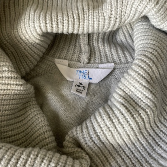 Light grey Turtle neck Blouse - Picture 5 of 6